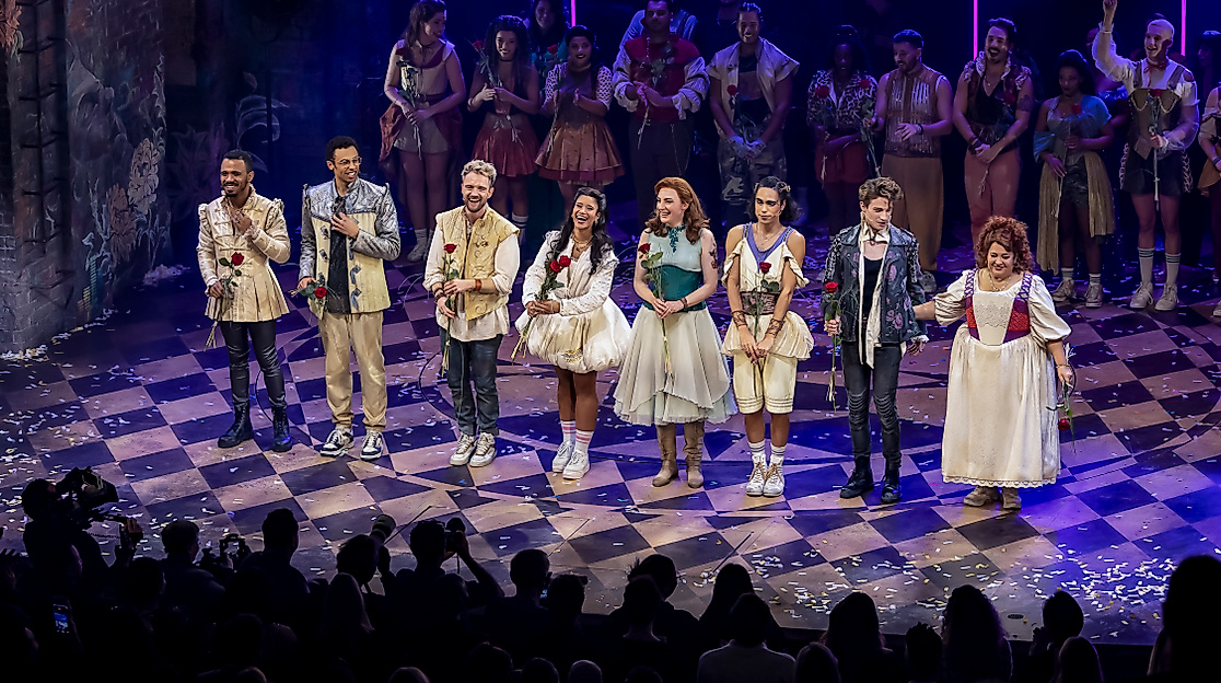 & JULIA Musical Premiere Hamburg Cast nach der Verbeugung