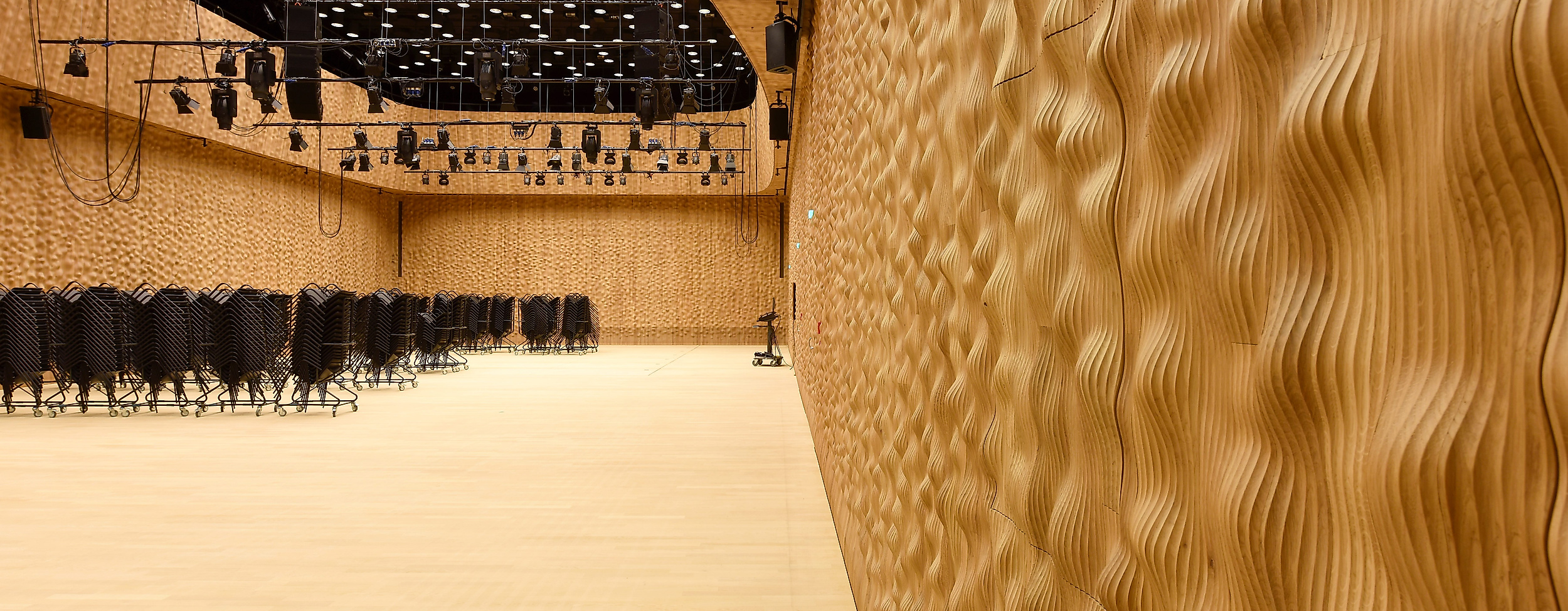 elbphilharmonie_kleiner-saal_c-2016-michael-zapf