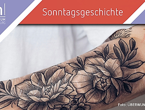 Sonntagsgeschichte: Florales Tattoo im Museum Lüneburg