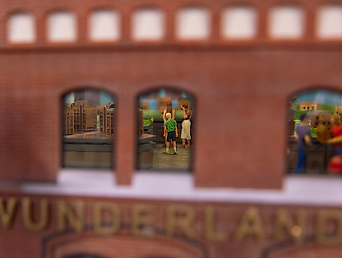 hamburg-speicherstadt-wunderland-innen-fassade