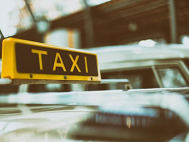 Taxi