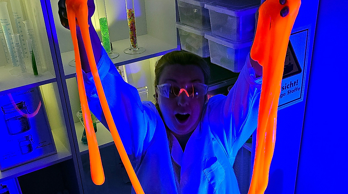 Neon-Schleim in der Schleimakademie