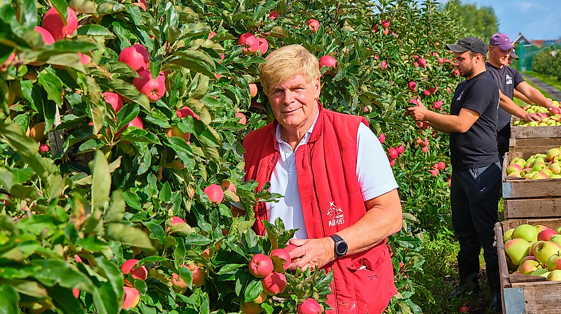 Hofführung zu Fuß mit Vitamine naschen
