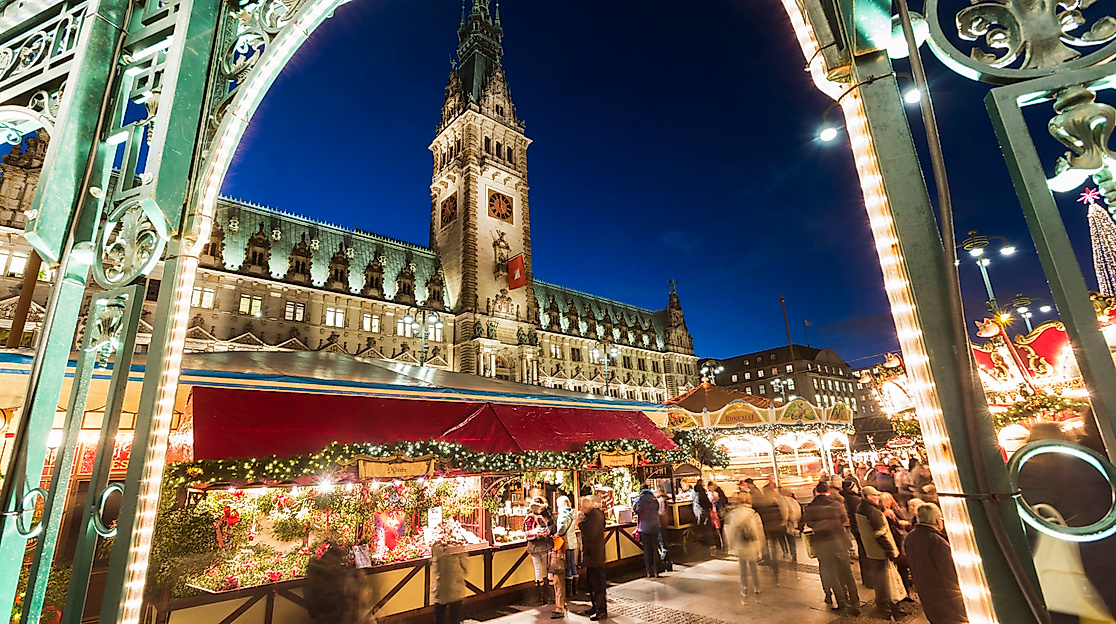 rathaus_weihnachtsmarkt_c-joerg-modrow