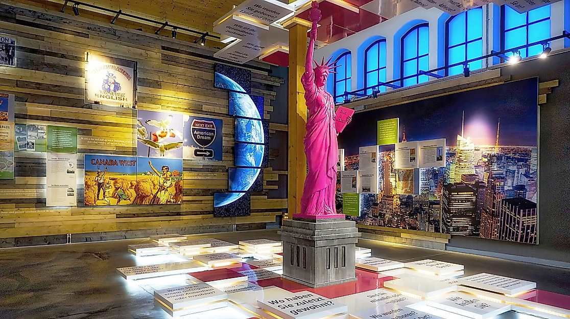 Symbol für Migration: Die pinke Freiheitsstatue im Auswanderermuseum BallinStadt
