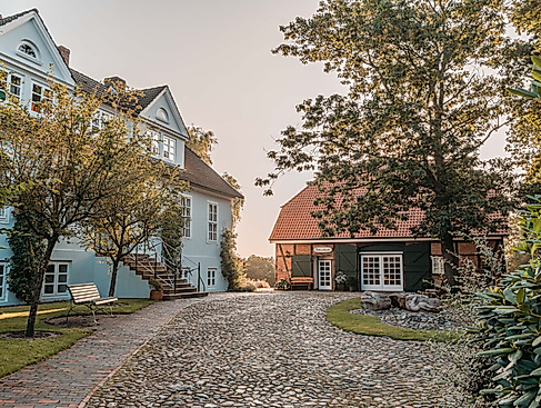 amtsshaus-und-amtsscheune-arkadius-rojek