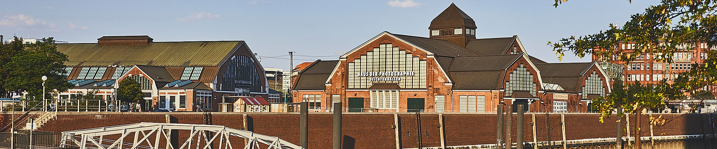 Außenansicht Deichtorhallen Hamburg