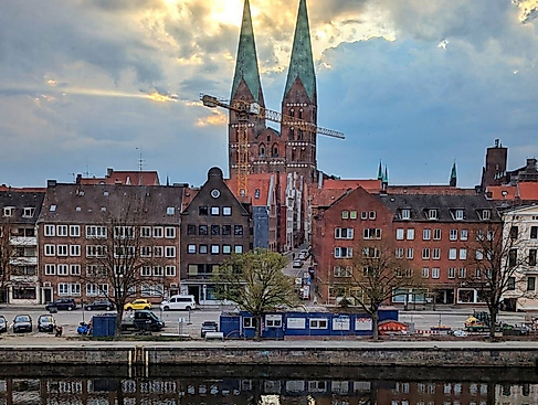 Führung durch die Ausstellung "Rechte Gewalt in Hamburg von 1945 bis heute"