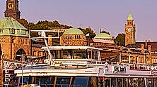 Hafenrundfahrt mit spanischem Buffet