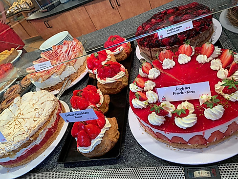 Hofführung zu Fuß mit Vitamine naschen