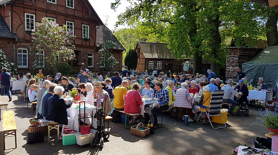 Müden isst zusammen 2