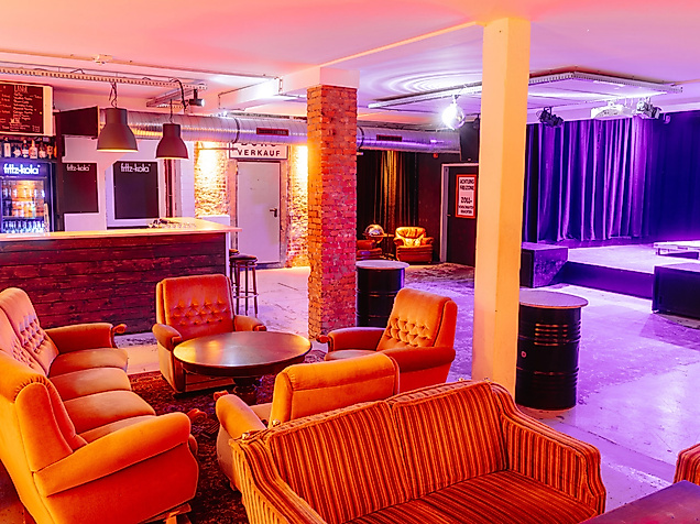 Hebebuehne-c-Aileen-Hoeltke-aka-Chaplin-web-5-2500x1500