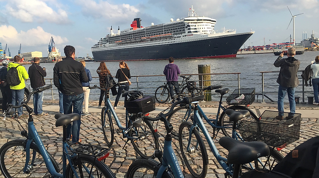 hamburg-auskenner-hamburg-fahrradtour-fischmarkt-queen-mary-2_1