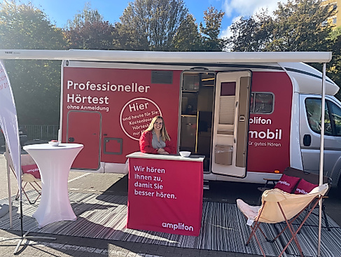 Hörtestmobil im Einsatz