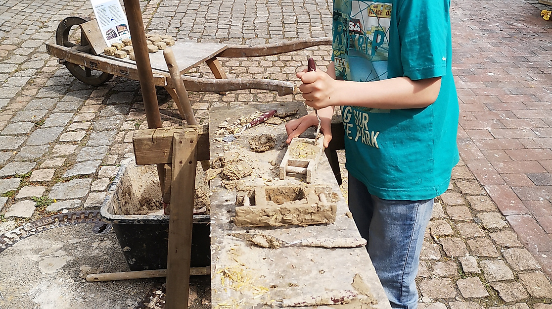 Bauspaß am Mittwoch - Die Kinderbauhütte