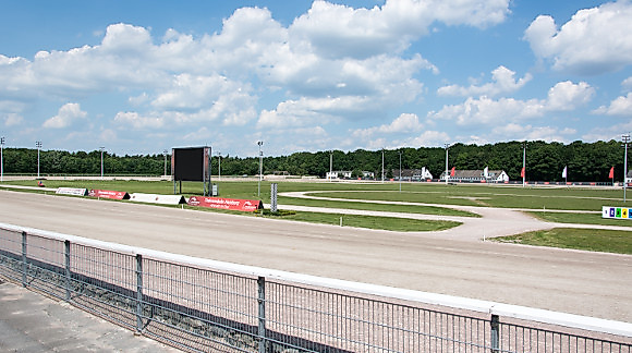 Parken Trabrennbahn Bahrenfeld