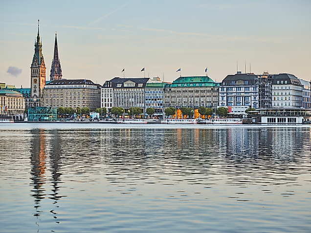 Jungfernstieg bei Dämmerung