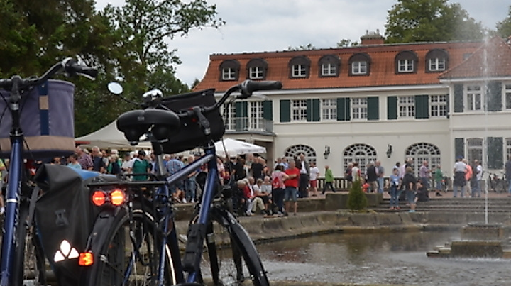 Volksradfahren auf dem Truppenübungsplatz Bergen
