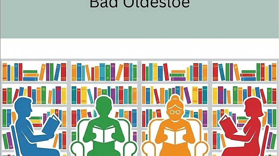 Bild mit der Überschrift "Silent Reading in de Stadtbibliothek Bad Oldesloe. Darunter mehrere Personen, die lesend vor einer Bücherwand sitzen