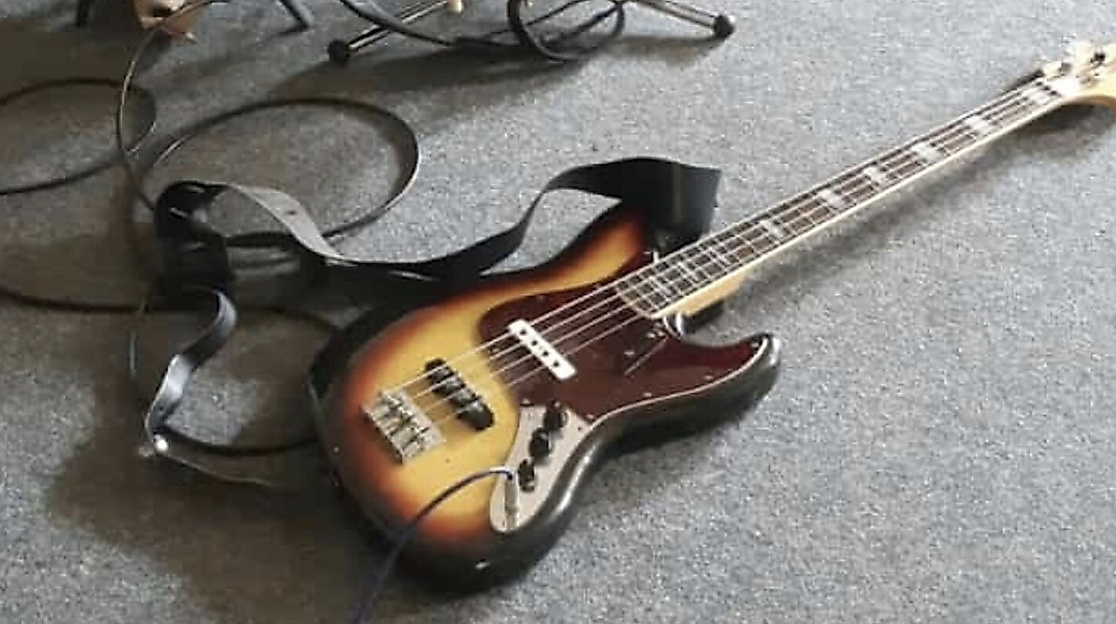 Es spielt die Band Klangsaat