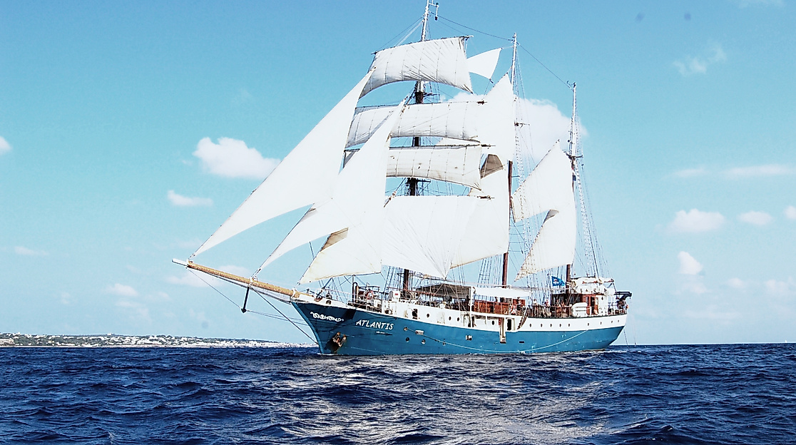 atlantis-unter-segeln