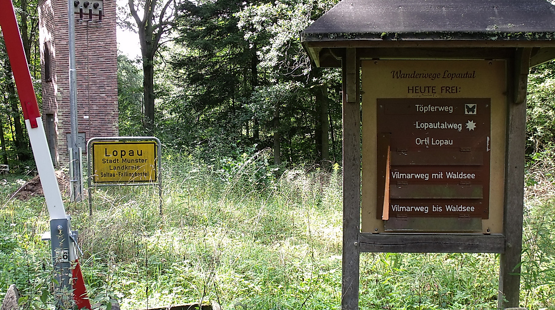 Schild WanderwegeLopau, Alice Frerichs