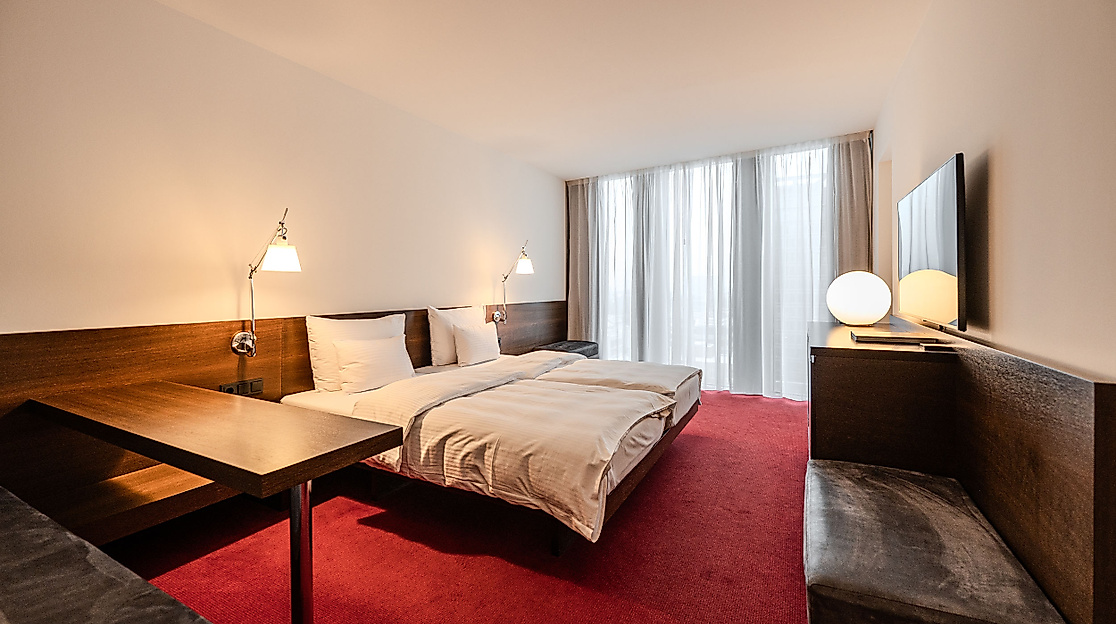 Empire Riverside Hotel Hamburg: Deluxe Zimmer