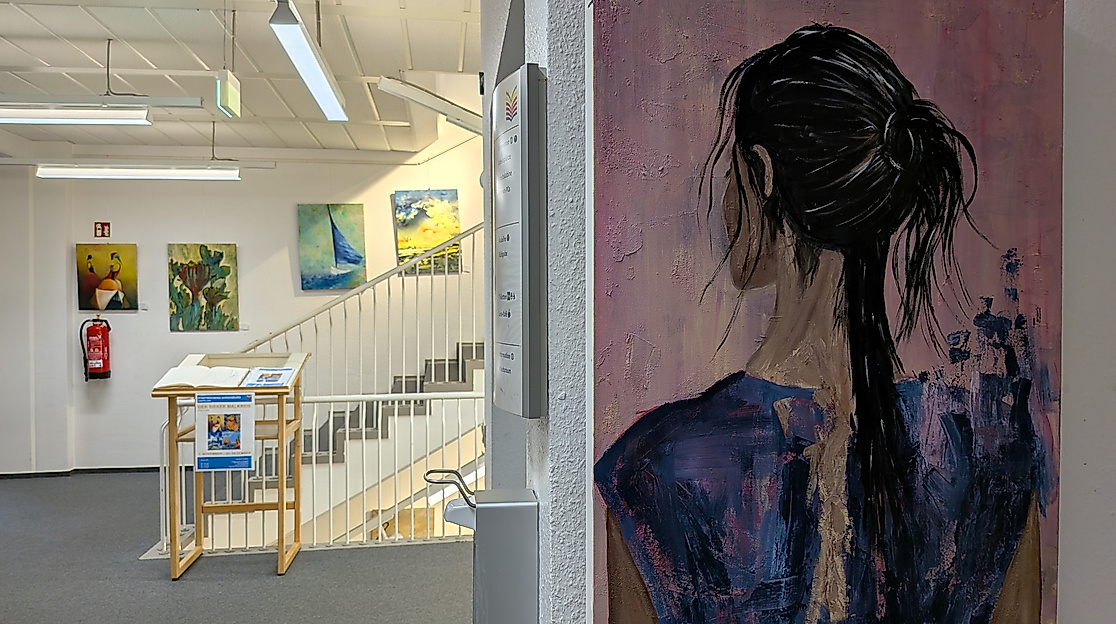 25-12-22 Treppengalerie Stadtbücherei Ahrensburg