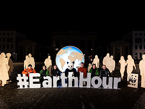 Earth-Hour-2024-Brandenburger-Tor-_P_L3638-c-Joerg-Farys-WWF