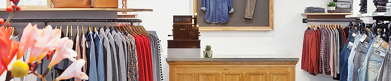 Nachhaltige Mode, Accessoires und Blumenarrangements im fairen Concept Store glore im Karoviertel Hamburg