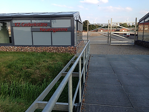 Haupteingang KZ-Gedenstätte Neuengamme