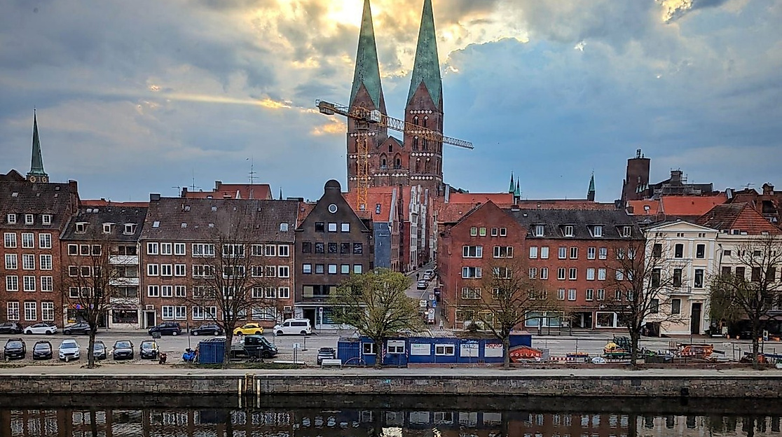 Führung durch die Ausstellung "Rechte Gewalt in Hamburg von 1945 bis heute"