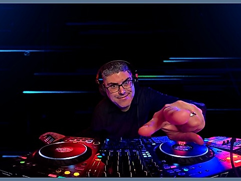 DJ Sascha - Bar Cosmopolitan