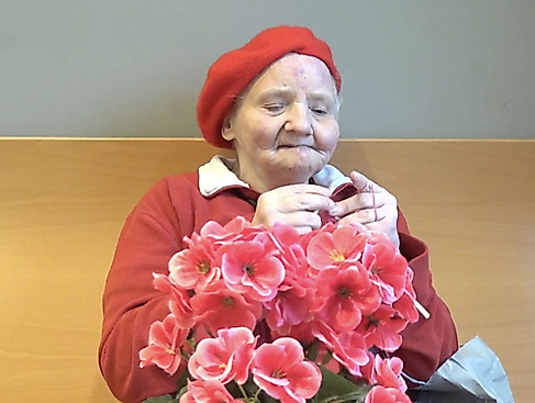 Angelika und der rote Punkt feat. ICH BIN HIER