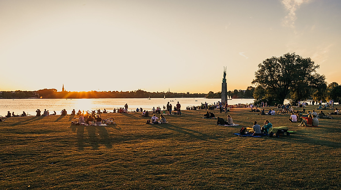 Sonnenuntergang Alsterwiesen Schwanewik