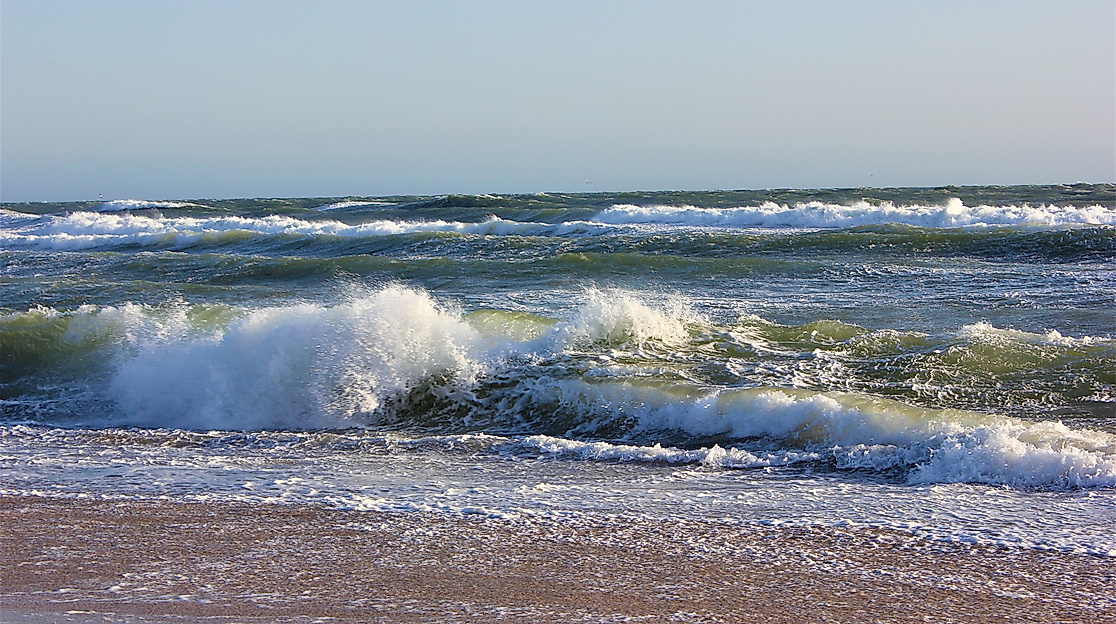 wave-5140361_1920