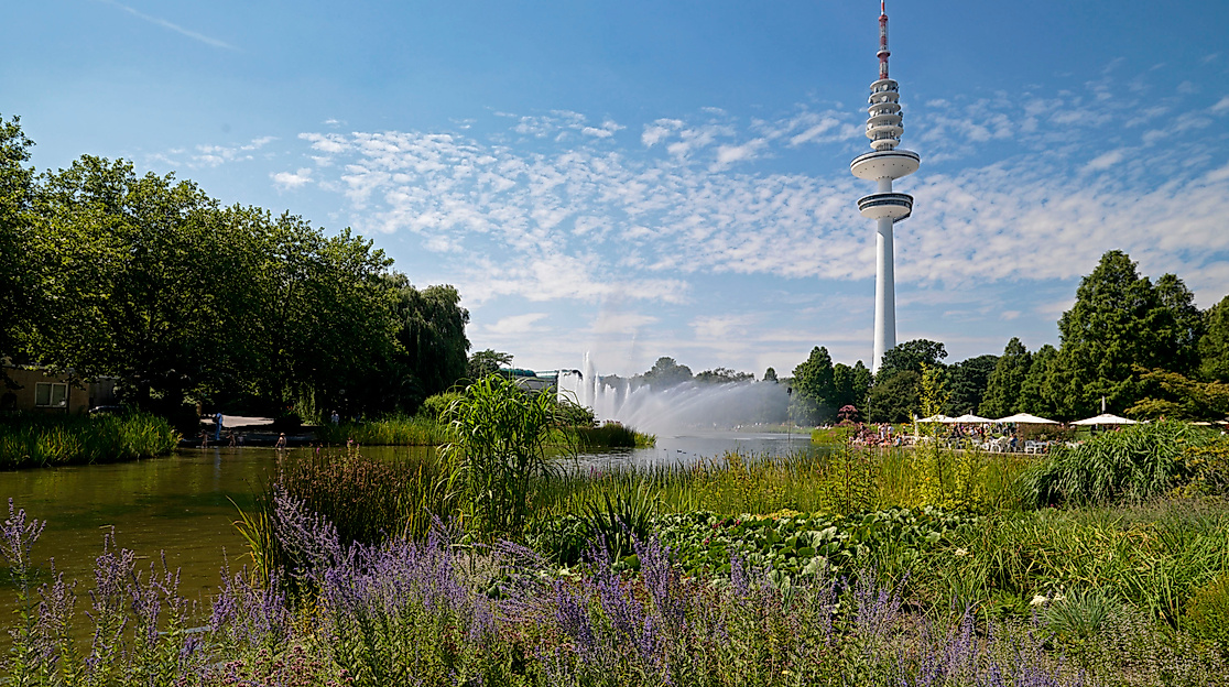 planten-un-blomen_blick-auf-den-fernsehturm_c-christian-spahrbier