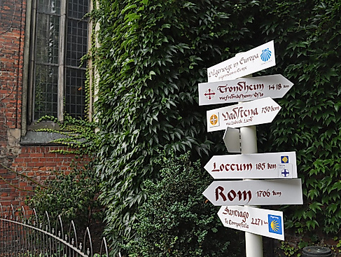 Wandern und Wunde(r)n - ein Pilgerweg durch die Innenstadt