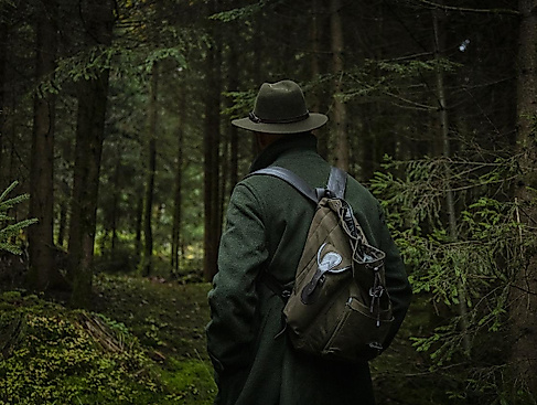 Jäger im Wald