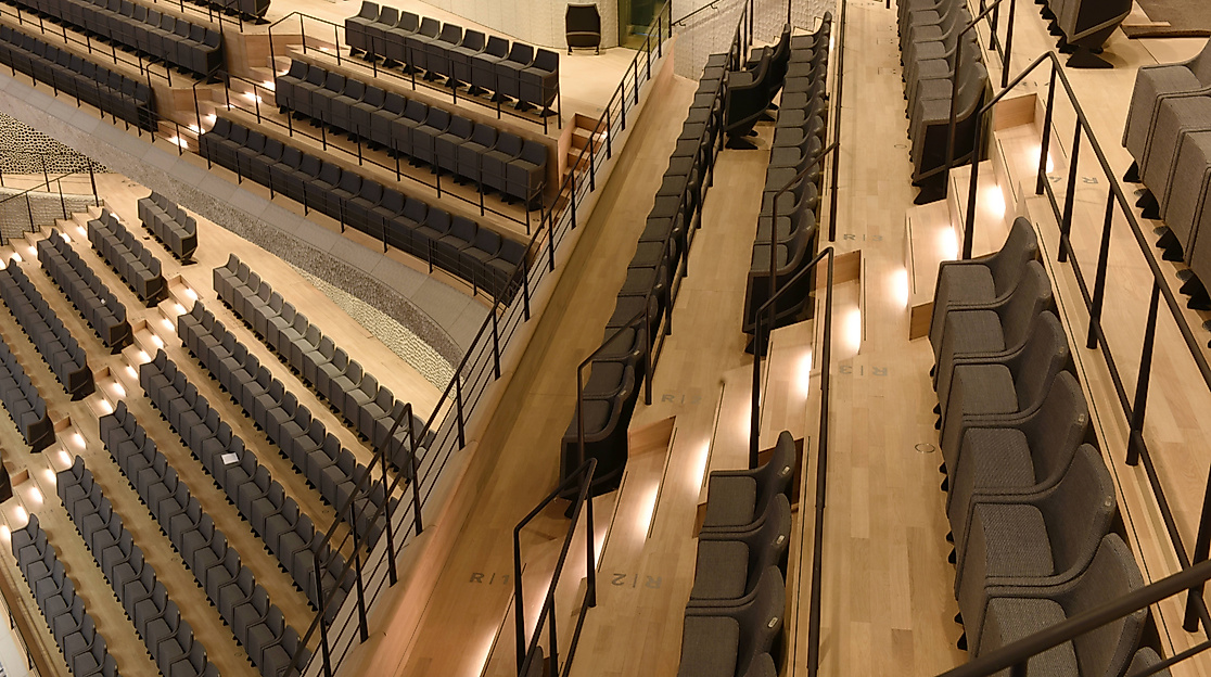 elbphilharmonie_grosser-saal-sitzreihen_c-2016-michael-zapf
