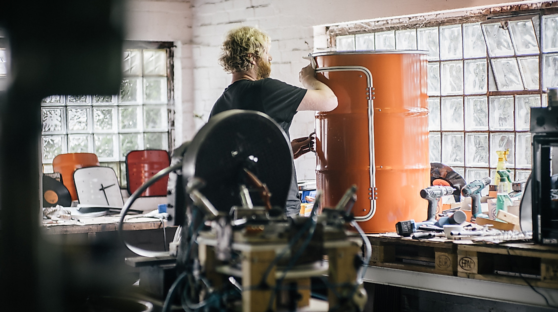 6-1-lockengeloet_poster_60x80-05242-foto-c-trill-klein