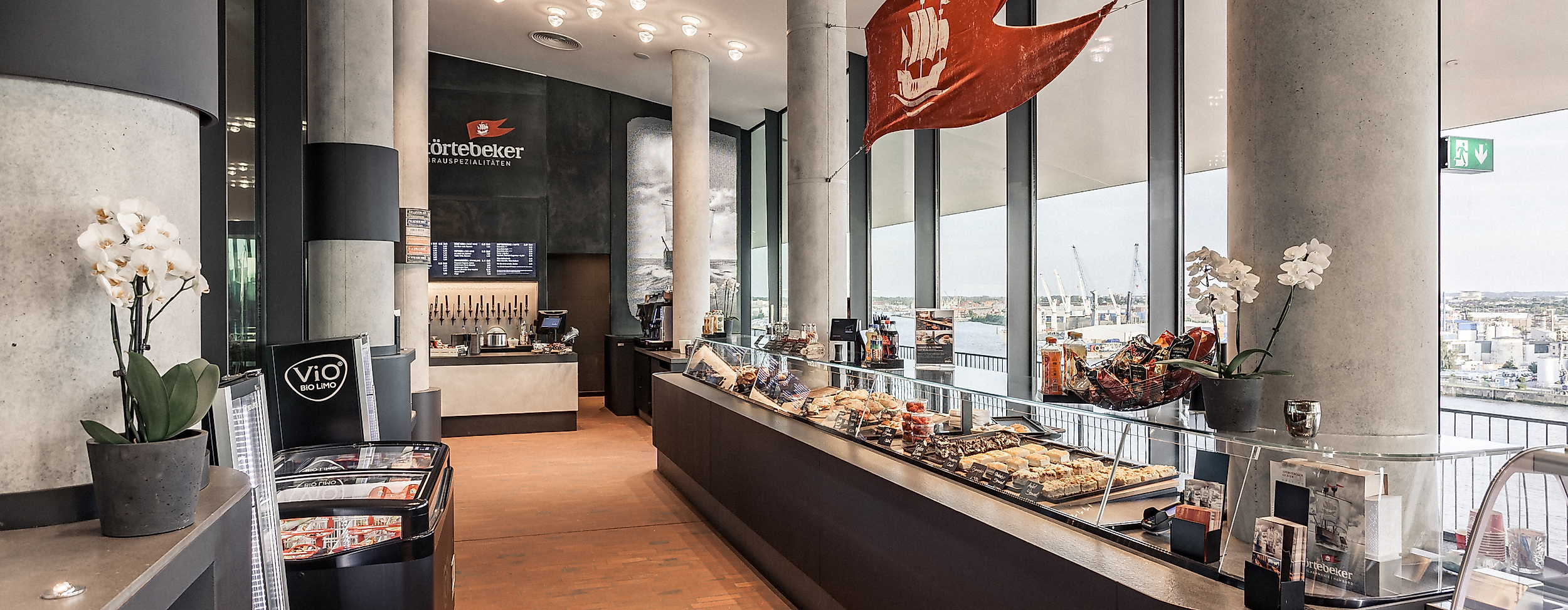 Plaza Café Deck & Deli