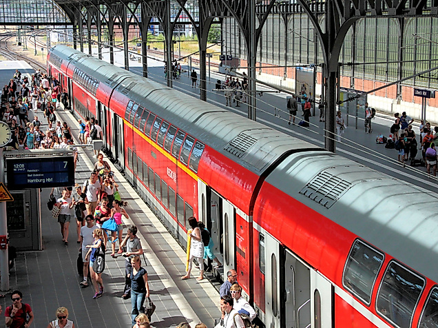 Regionalzug im Lübecker Hauptbahnhof