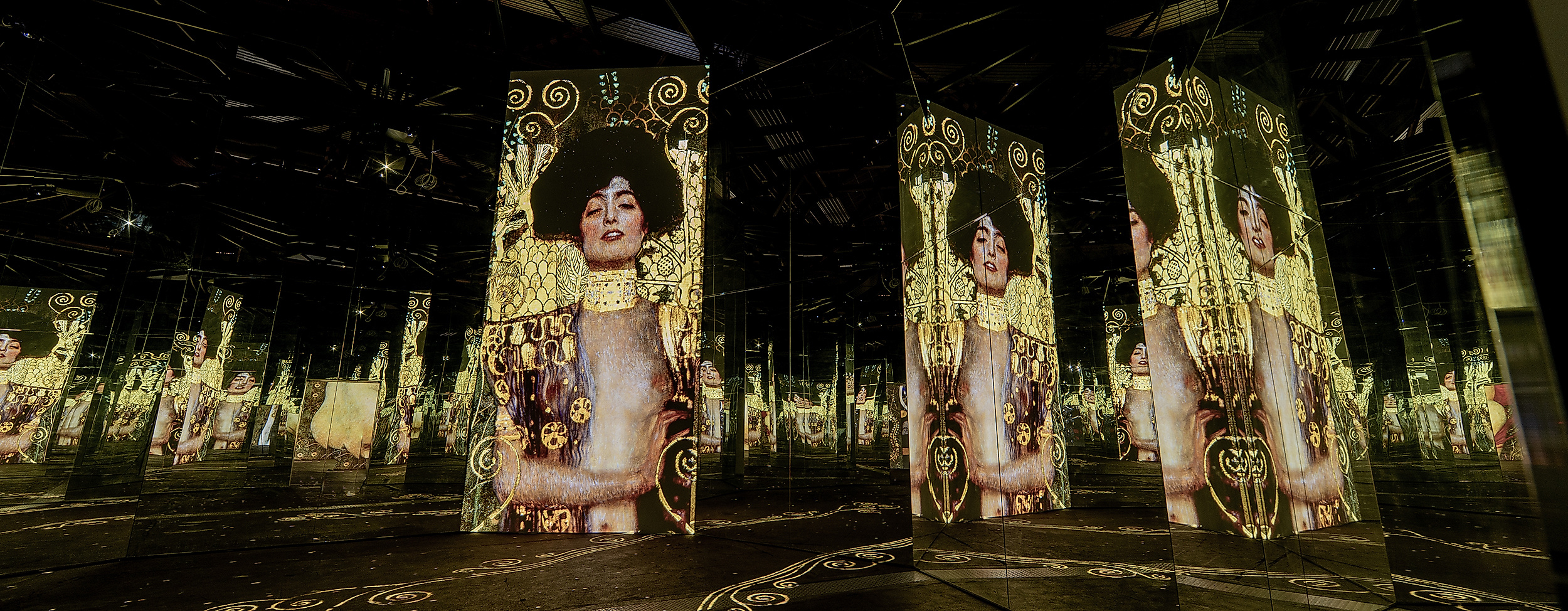 Ausstellung Gustav Klimt Gold und Farbe  Culturespaces_Vincent Pinson