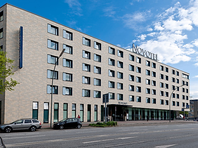 Hotel Novotel Hamburg Alster: Außenansicht