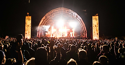 a-summers-tale_parov-stelar_c-2016-robin-schmiedebach