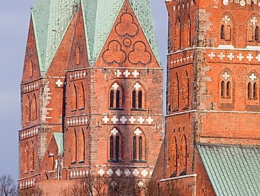 Benefiz- Führung durch die  Türme und  Gewölbe zum Dachreiter zugunsten des Sieben-Türme-Projektes