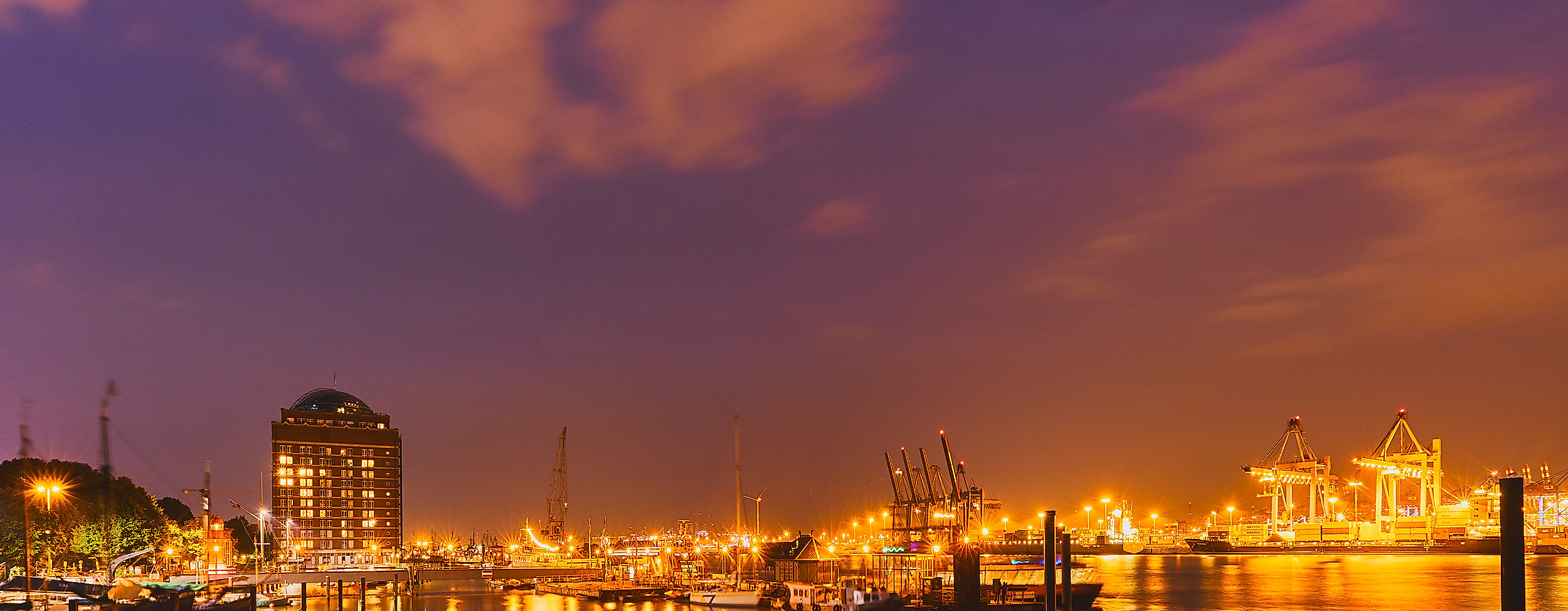 Oevelgönne bei Nacht