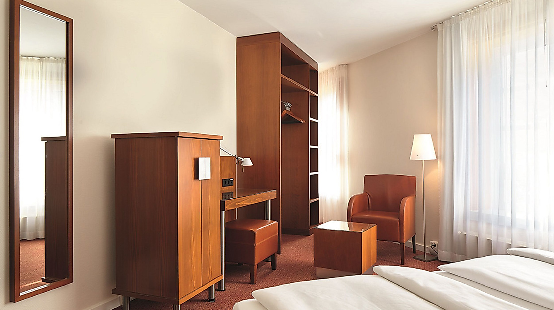 Hotel Hafen Hamburg: Kommandant