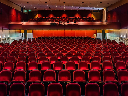 altonaer-theater-c-Thomas-Huang-web-1-2500x1500